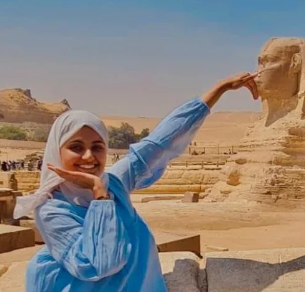 Asma Azreug Fotoğraf 10
