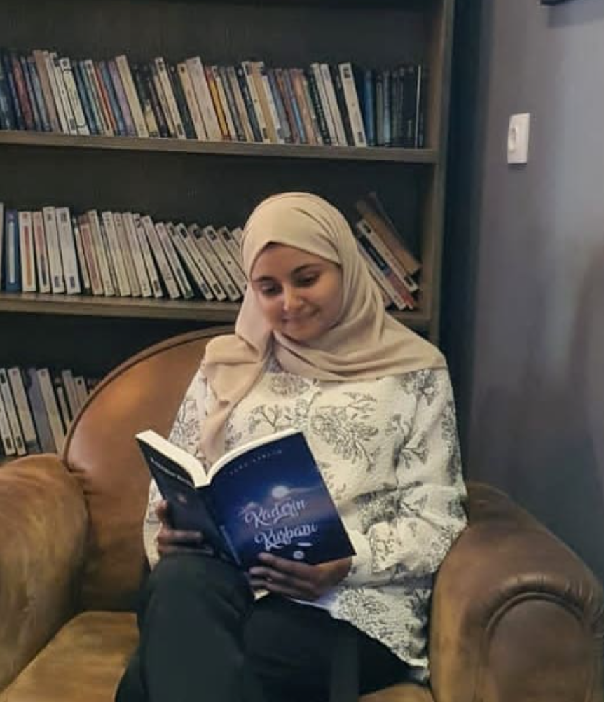 Asma Azreug Fotoğraf 13