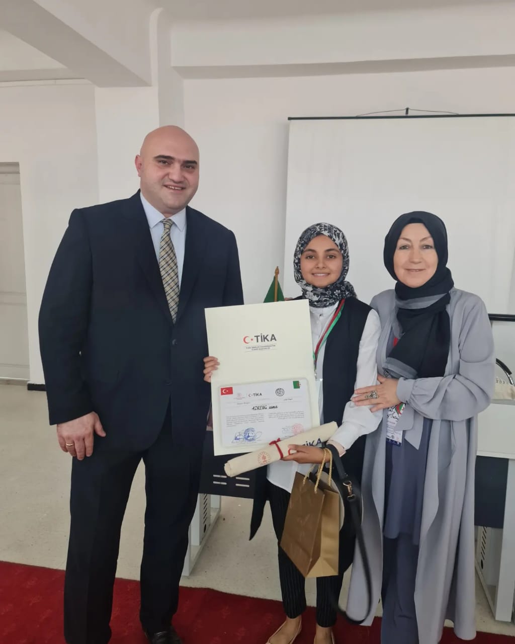 Asma Azreug Fotoğraf 5