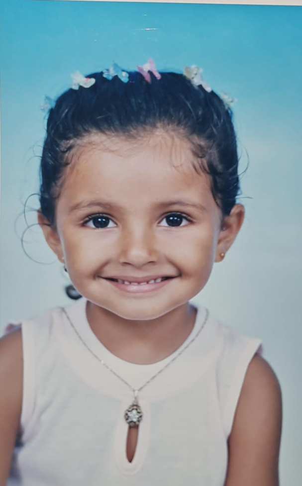Asma Azreug fotoğraf 3